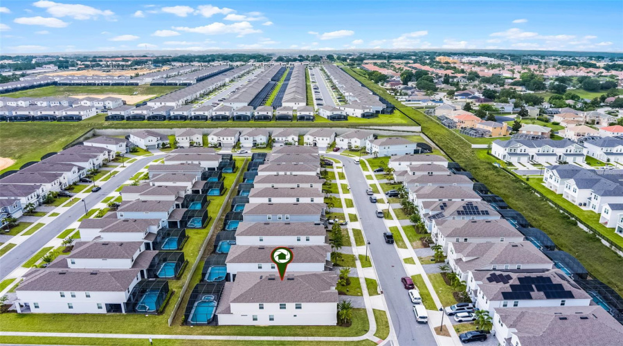 DAVENPORT, Florida 33897, 10 Bedrooms Bedrooms, ,8 BathroomsBathrooms,Residential,For Sale,LELANI,0,MFRS5130142