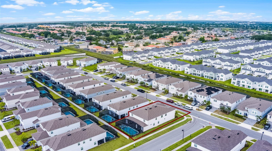 DAVENPORT, Florida 33897, 10 Bedrooms Bedrooms, ,8 BathroomsBathrooms,Residential,For Sale,LELANI,0,MFRS5130142
