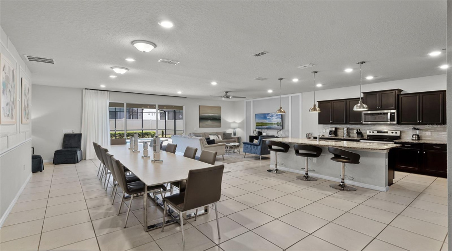 DAVENPORT, Florida 33897, 10 Bedrooms Bedrooms, ,8 BathroomsBathrooms,Residential,For Sale,LELANI,0,MFRS5130142