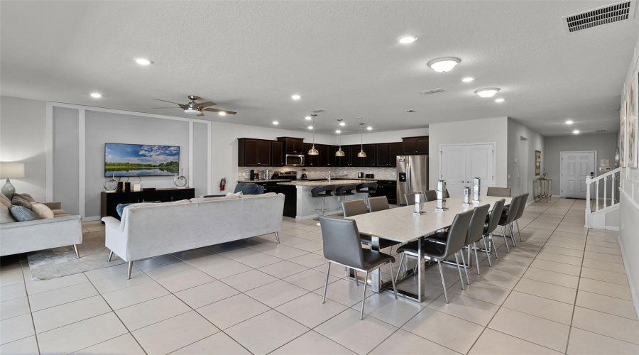 DAVENPORT, Florida 33897, 10 Bedrooms Bedrooms, ,8 BathroomsBathrooms,Residential,For Sale,LELANI,0,MFRS5130142