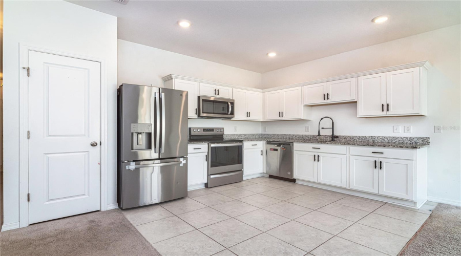 DAVENPORT, Florida 33837, 3 Bedrooms Bedrooms, ,2 BathroomsBathrooms,Residential,For Sale,MERRILL,0,MFRO6325945
