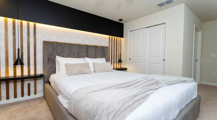 DAVENPORT, Florida 33897, 5 Bedrooms Bedrooms, ,4 BathroomsBathrooms,Residential,For Sale,PARADISE,0,MFRO6327268