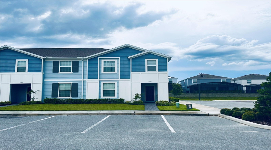 DAVENPORT, Florida 33897, 5 Bedrooms Bedrooms, ,4 BathroomsBathrooms,Residential,For Sale,PARADISE,0,MFRO6327268