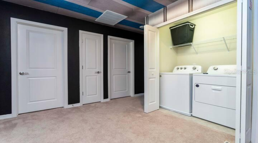 DAVENPORT, Florida 33897, 5 Bedrooms Bedrooms, ,4 BathroomsBathrooms,Residential,For Sale,PARADISE,0,MFRO6327268