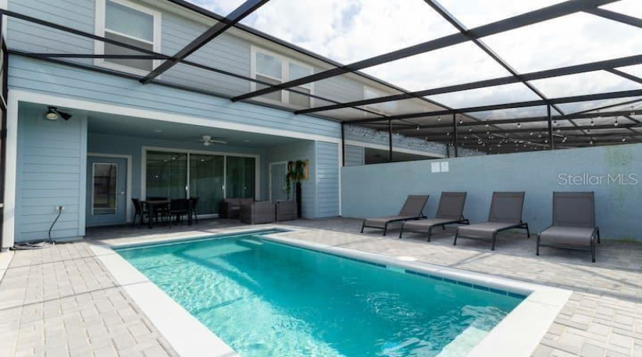 DAVENPORT, Florida 33897, 5 Bedrooms Bedrooms, ,4 BathroomsBathrooms,Residential,For Sale,PARADISE,0,MFRO6327268