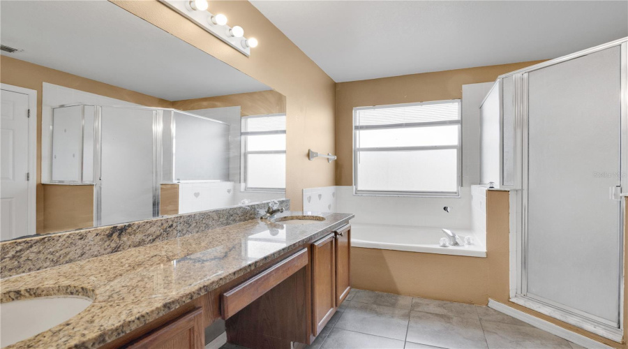 KISSIMMEE, Florida 34746, 4 Bedrooms Bedrooms, ,3 BathroomsBathrooms,Residential,For Sale,EAGLE POINTE,0,MFRO6326374