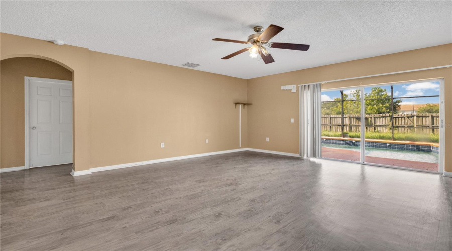 KISSIMMEE, Florida 34746, 4 Bedrooms Bedrooms, ,3 BathroomsBathrooms,Residential,For Sale,EAGLE POINTE,0,MFRO6326374