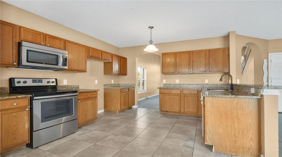 KISSIMMEE, Florida 34746, 4 Bedrooms Bedrooms, ,3 BathroomsBathrooms,Residential,For Sale,EAGLE POINTE,0,MFRO6326374