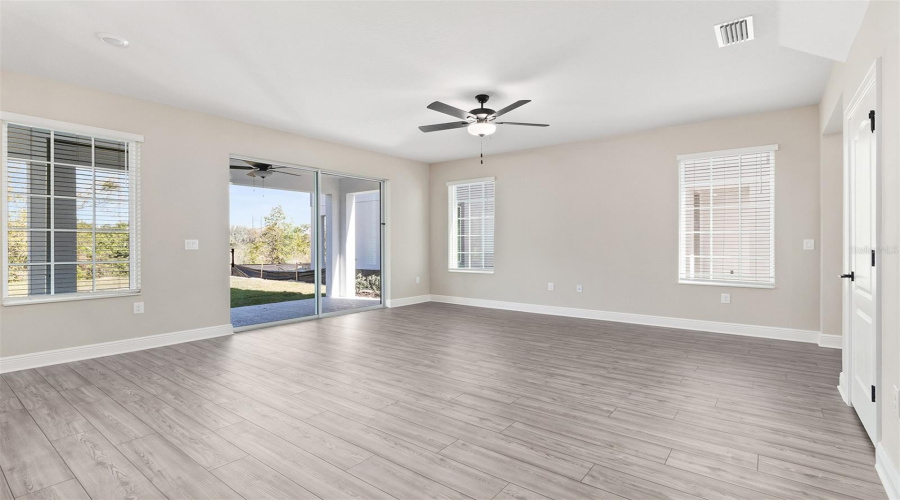 KISSIMMEE, Florida 34747, 4 Bedrooms Bedrooms, ,2 BathroomsBathrooms,Residential,For Sale,SOMERSWORTH,0,MFRTB8374690