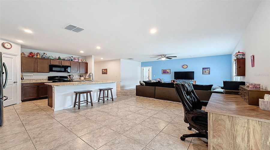 DAVENPORT, Florida 33837, 4 Bedrooms Bedrooms, ,2 BathroomsBathrooms,Residential,For Sale,BUTTON SAGE,0,MFRO6327891