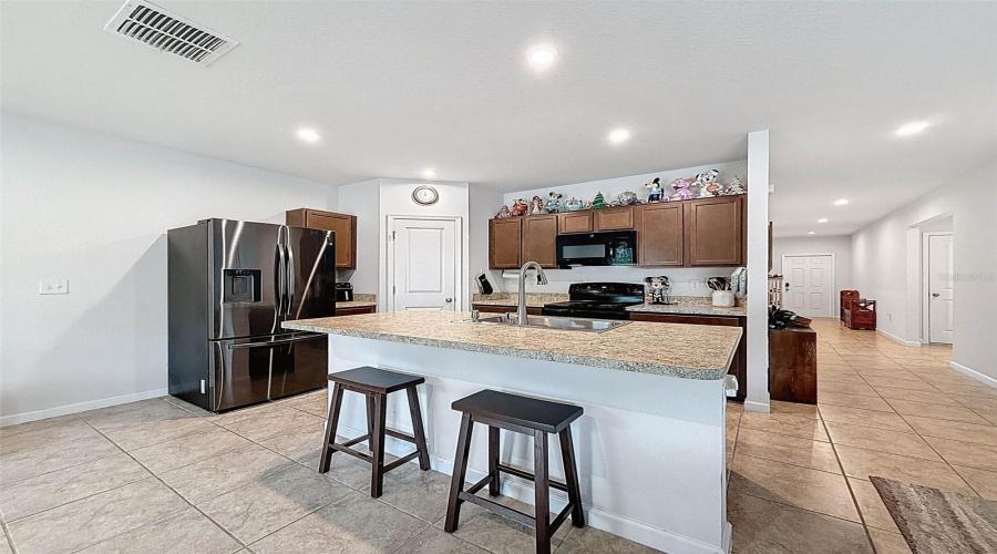 DAVENPORT, Florida 33837, 4 Bedrooms Bedrooms, ,2 BathroomsBathrooms,Residential,For Sale,BUTTON SAGE,0,MFRO6327891