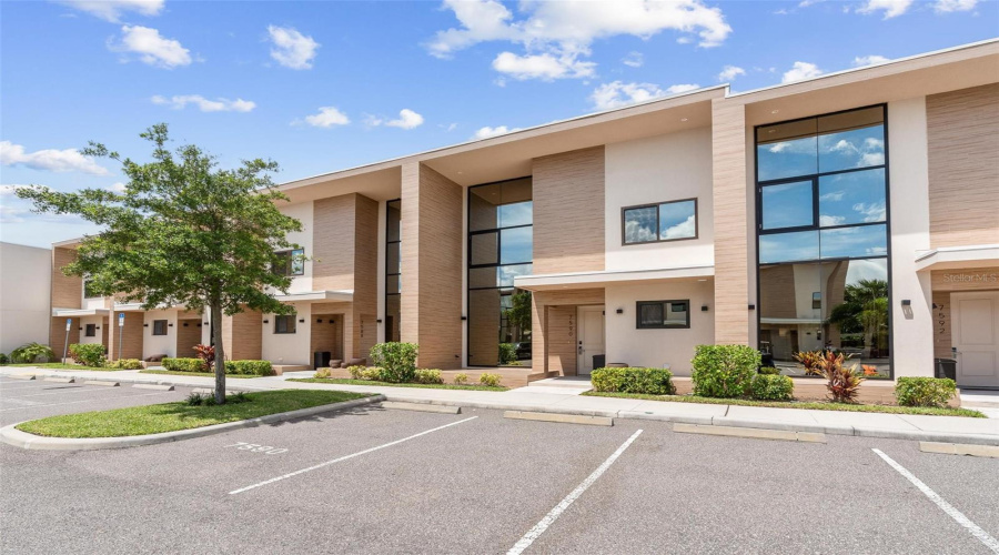 KISSIMMEE, Florida 34747, 3 Bedrooms Bedrooms, ,3 BathroomsBathrooms,Residential,For Sale,BROOKLYN,0,MFRO6327790