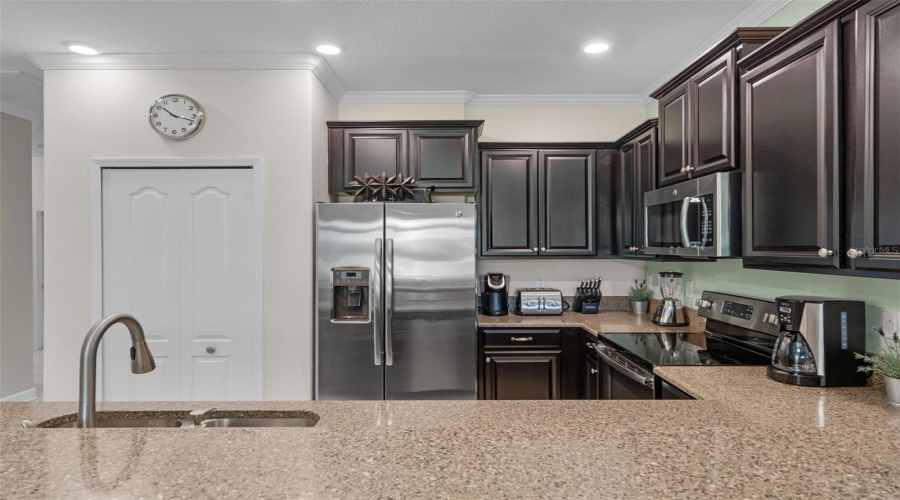 DAVENPORT, Florida 33896, 2 Bedrooms Bedrooms, ,2 BathroomsBathrooms,Residential,For Sale,AZALEA SANDS,0,MFRS5130213