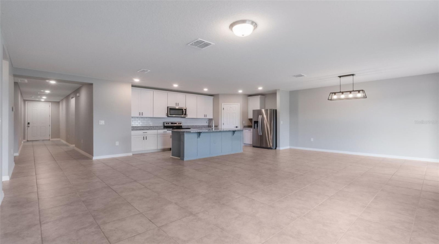 DAVENPORT, Florida 33896, 4 Bedrooms Bedrooms, ,2 BathroomsBathrooms,Residential,For Sale,VISTA VILLAGES,0,MFRO6327640