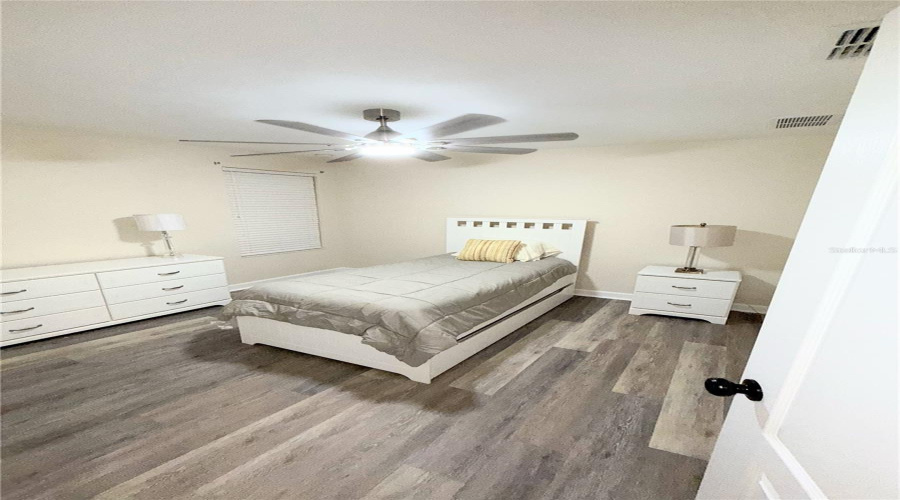 DAVENPORT, Florida 33896, 5 Bedrooms Bedrooms, ,4 BathroomsBathrooms,Residential,For Sale,MOON VALLEY,0,MFRS5131126