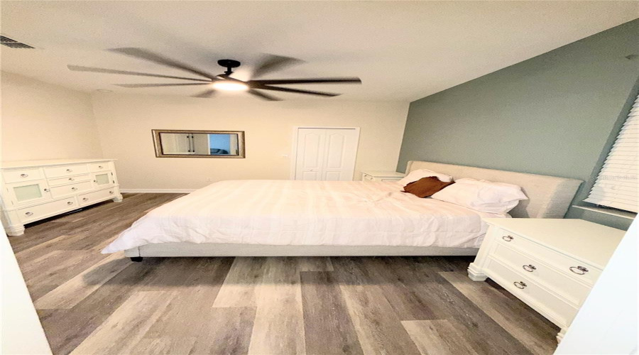 DAVENPORT, Florida 33896, 5 Bedrooms Bedrooms, ,4 BathroomsBathrooms,Residential,For Sale,MOON VALLEY,0,MFRS5131126