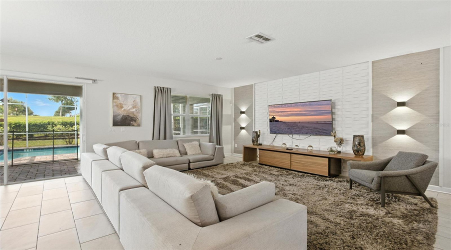 DAVENPORT, Florida 33896, 9 Bedrooms Bedrooms, ,5 BathroomsBathrooms,Residential,For Sale,CRUDEN BAY,0,MFRO6321603