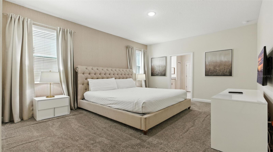 DAVENPORT, Florida 33896, 9 Bedrooms Bedrooms, ,5 BathroomsBathrooms,Residential,For Sale,CRUDEN BAY,0,MFRO6321603
