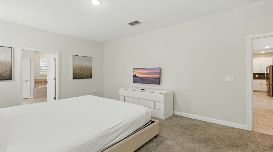 DAVENPORT, Florida 33896, 9 Bedrooms Bedrooms, ,5 BathroomsBathrooms,Residential,For Sale,CRUDEN BAY,0,MFRO6321603