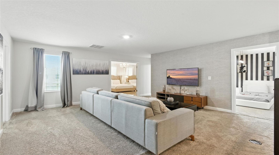 DAVENPORT, Florida 33896, 9 Bedrooms Bedrooms, ,5 BathroomsBathrooms,Residential,For Sale,CRUDEN BAY,0,MFRO6321603