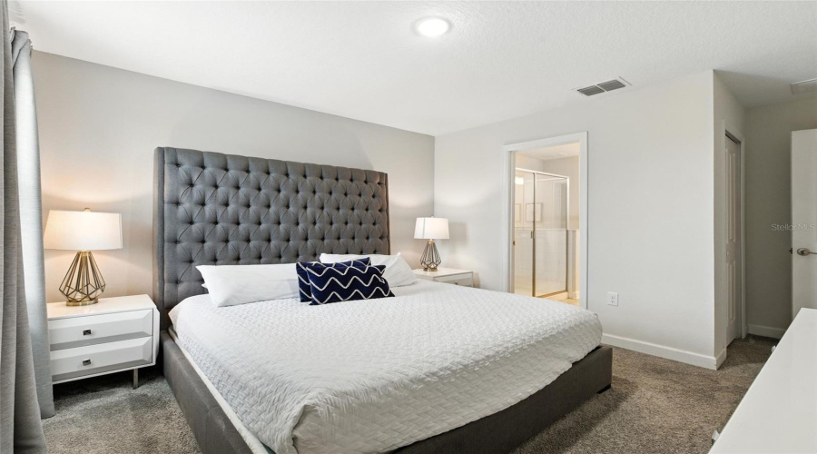 DAVENPORT, Florida 33896, 9 Bedrooms Bedrooms, ,5 BathroomsBathrooms,Residential,For Sale,CRUDEN BAY,0,MFRO6321603