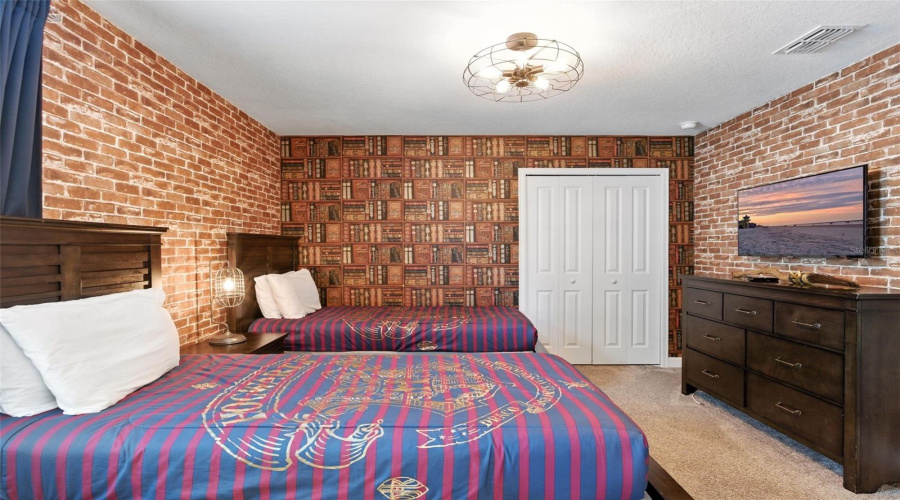 DAVENPORT, Florida 33896, 9 Bedrooms Bedrooms, ,5 BathroomsBathrooms,Residential,For Sale,CRUDEN BAY,0,MFRO6321603