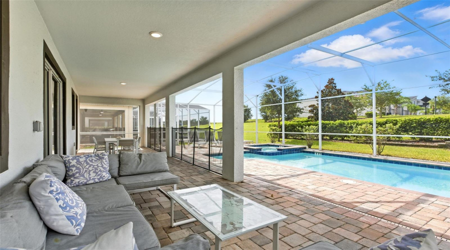 DAVENPORT, Florida 33896, 9 Bedrooms Bedrooms, ,5 BathroomsBathrooms,Residential,For Sale,CRUDEN BAY,0,MFRO6321603