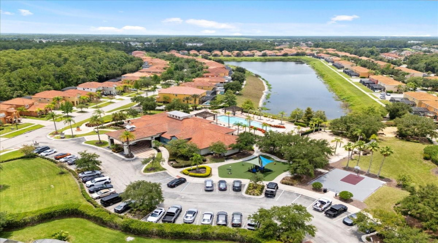 KISSIMMEE, Florida 34746, 6 Bedrooms Bedrooms, ,5 BathroomsBathrooms,Residential,For Sale,LAS FUENTES,0,MFRO6327906