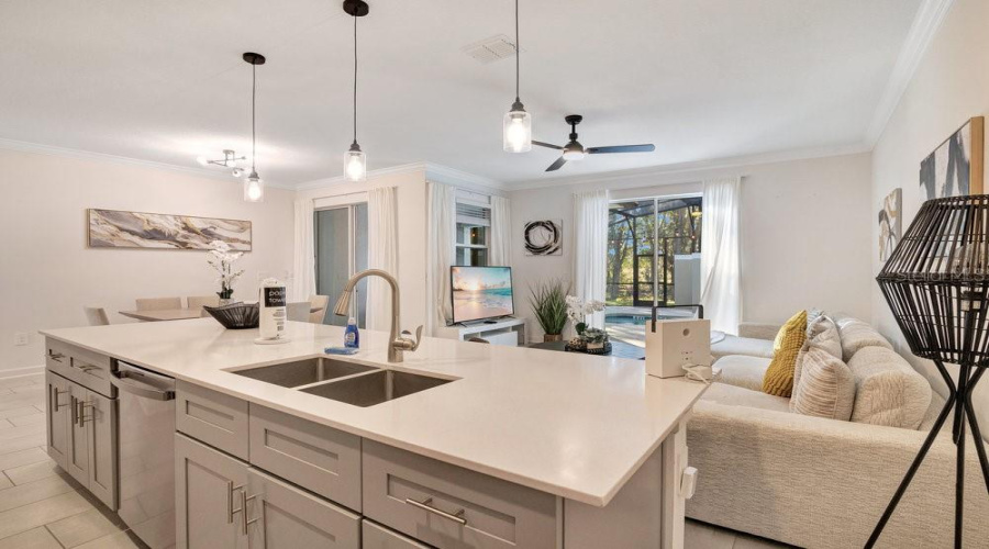 KISSIMMEE, Florida 34746, 4 Bedrooms Bedrooms, ,3 BathroomsBathrooms,Residential,For Sale,READING,0,MFRO6280511
