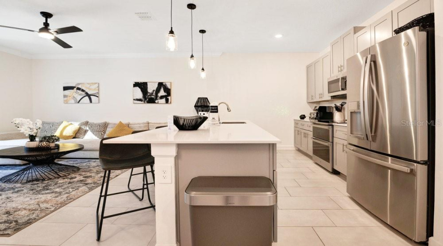 KISSIMMEE, Florida 34746, 4 Bedrooms Bedrooms, ,3 BathroomsBathrooms,Residential,For Sale,READING,0,MFRO6280511