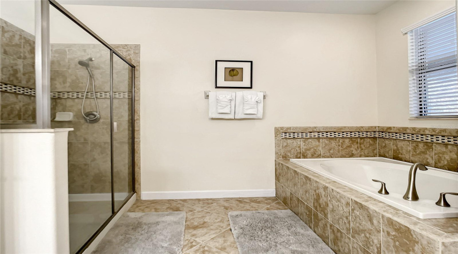 DAVENPORT, Florida 33896, 8 Bedrooms Bedrooms, ,5 BathroomsBathrooms,Residential,For Sale,WEXFORD,0,MFRO6240717
