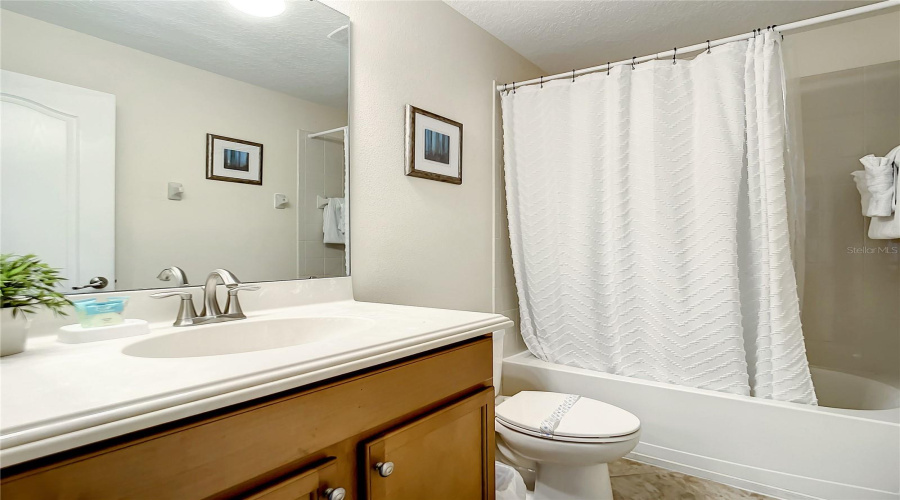 DAVENPORT, Florida 33896, 8 Bedrooms Bedrooms, ,5 BathroomsBathrooms,Residential,For Sale,WEXFORD,0,MFRO6240717
