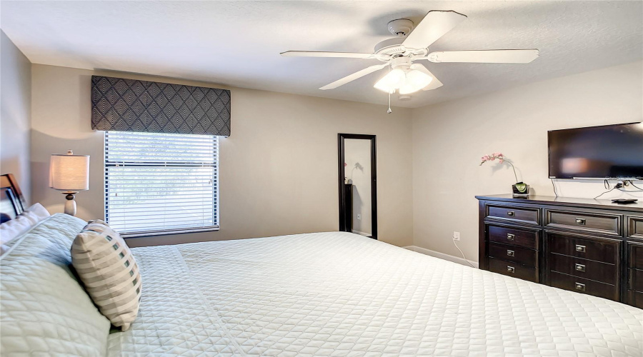 DAVENPORT, Florida 33896, 8 Bedrooms Bedrooms, ,5 BathroomsBathrooms,Residential,For Sale,WEXFORD,0,MFRO6240717