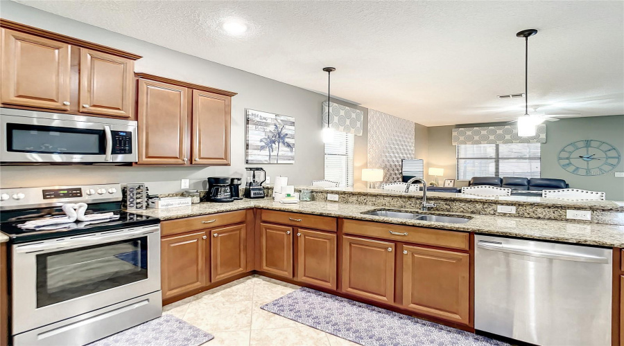 DAVENPORT, Florida 33896, 8 Bedrooms Bedrooms, ,5 BathroomsBathrooms,Residential,For Sale,WEXFORD,0,MFRO6240717