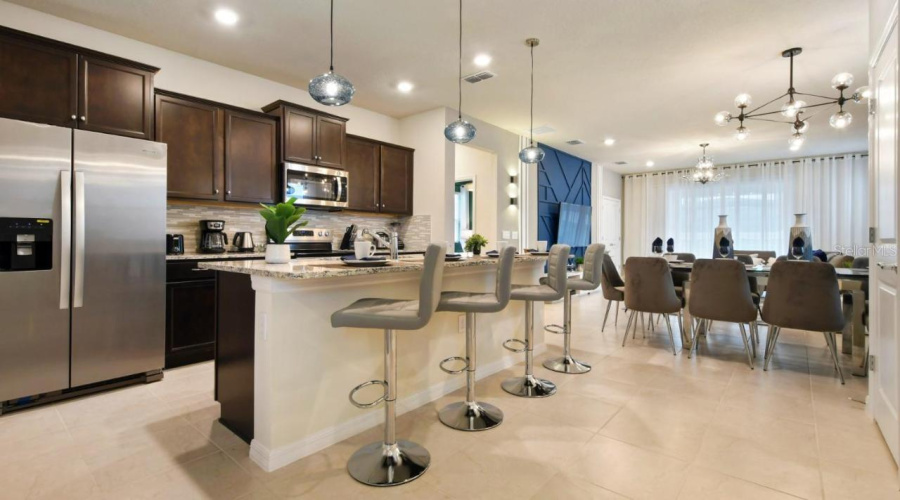 DAVENPORT, Florida 33897, 7 Bedrooms Bedrooms, ,5 BathroomsBathrooms,Residential,For Sale,LILAC,0,MFRS5120303