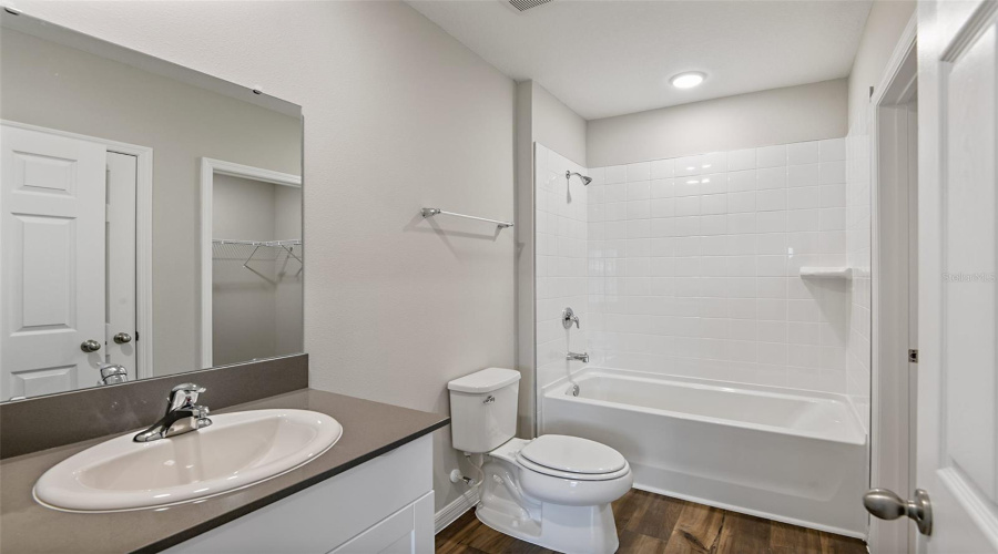 DAVENPORT, Florida 33837, 5 Bedrooms Bedrooms, ,3 BathroomsBathrooms,Residential,For Sale,RIVER BEACON,0,MFRTB8408530