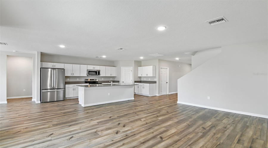DAVENPORT, Florida 33837, 5 Bedrooms Bedrooms, ,3 BathroomsBathrooms,Residential,For Sale,RIVER BEACON,0,MFRTB8408530