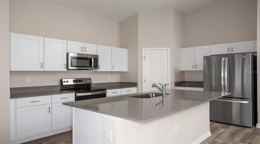 DAVENPORT, Florida 33837, 4 Bedrooms Bedrooms, ,2 BathroomsBathrooms,Residential,For Sale,RIVER BEACON,0,MFRTB8408537