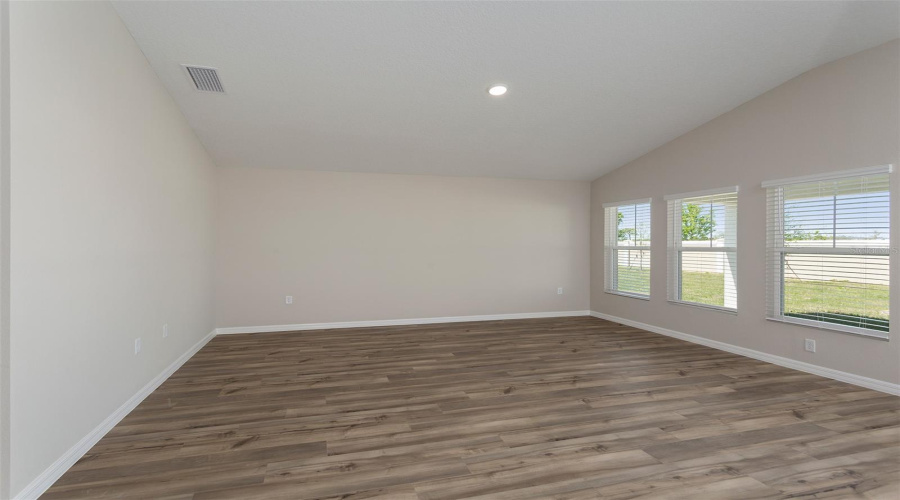 DAVENPORT, Florida 33837, 4 Bedrooms Bedrooms, ,2 BathroomsBathrooms,Residential,For Sale,RIVER BEACON,0,MFRTB8408537