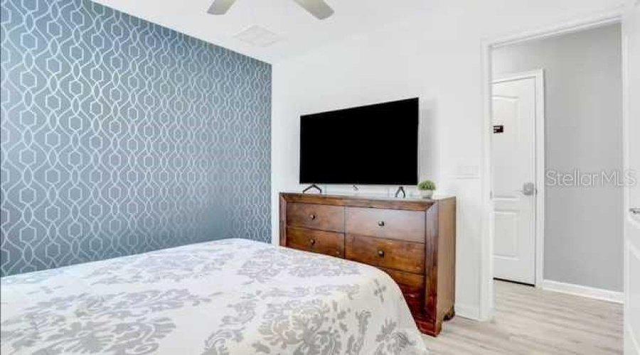 DAVENPORT, Florida 33837, 6 Bedrooms Bedrooms, ,4 BathroomsBathrooms,Residential,For Sale,ACORN,0,MFRG5099708