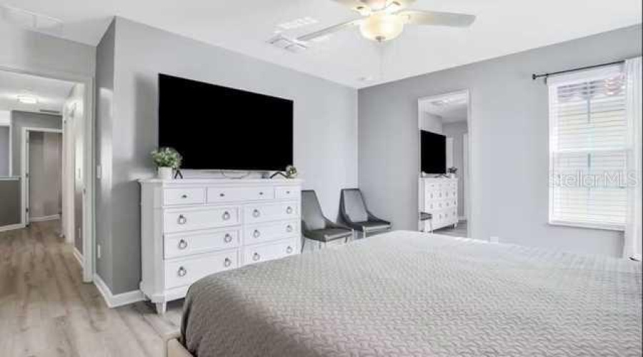 DAVENPORT, Florida 33837, 6 Bedrooms Bedrooms, ,4 BathroomsBathrooms,Residential,For Sale,ACORN,0,MFRG5099708