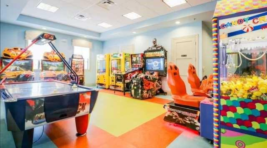 DAVENPORT, Florida 33837, 6 Bedrooms Bedrooms, ,4 BathroomsBathrooms,Residential,For Sale,ACORN,0,MFRG5099708