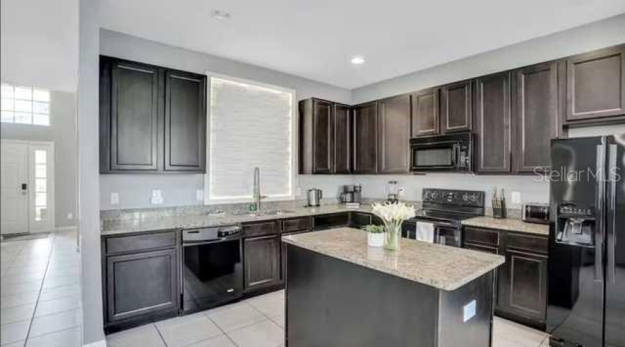 DAVENPORT, Florida 33837, 6 Bedrooms Bedrooms, ,4 BathroomsBathrooms,Residential,For Sale,ACORN,0,MFRG5099708