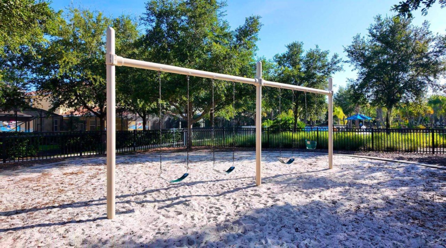 DAVENPORT, Florida 33837, 6 Bedrooms Bedrooms, ,4 BathroomsBathrooms,Residential,For Sale,ACORN,0,MFRG5099708