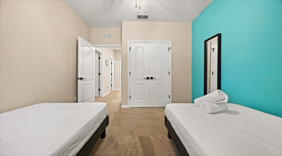KISSIMMEE, Florida 34746, 4 Bedrooms Bedrooms, ,2 BathroomsBathrooms,Residential,For Sale,CARAVELLE,0,MFRO6327890