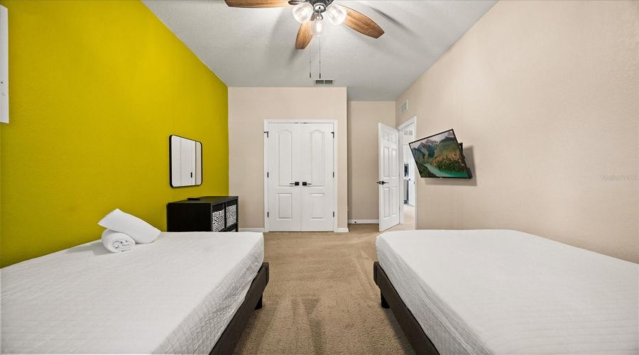KISSIMMEE, Florida 34746, 4 Bedrooms Bedrooms, ,2 BathroomsBathrooms,Residential,For Sale,CARAVELLE,0,MFRO6327890