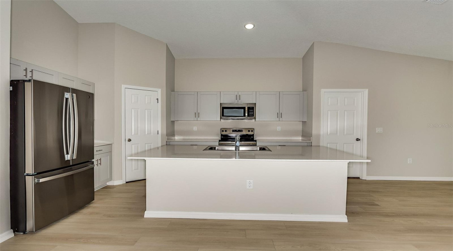 DAVENPORT, Florida 33837, 4 Bedrooms Bedrooms, ,2 BathroomsBathrooms,Residential,For Sale,RIVER BEACON,0,MFRTB8408546