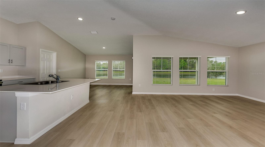 DAVENPORT, Florida 33837, 4 Bedrooms Bedrooms, ,2 BathroomsBathrooms,Residential,For Sale,RIVER BEACON,0,MFRTB8408546