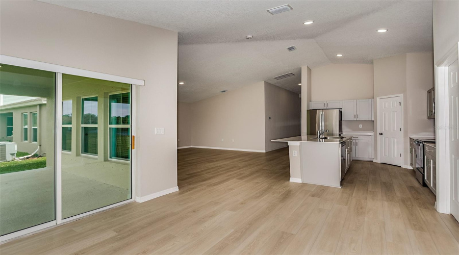 DAVENPORT, Florida 33837, 4 Bedrooms Bedrooms, ,2 BathroomsBathrooms,Residential,For Sale,RIVER BEACON,0,MFRTB8408546