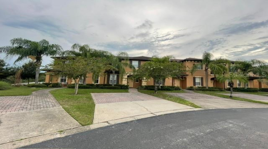DAVENPORT, Florida 33897, 3 Bedrooms Bedrooms, ,2 BathroomsBathrooms,Residential,For Sale,CALABRIA,0,MFRO6328212